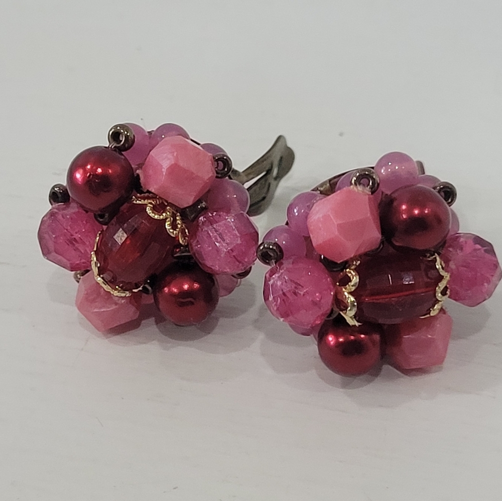 Vintage 50's 60's Clip On Earnings. - Picture 3 of 12